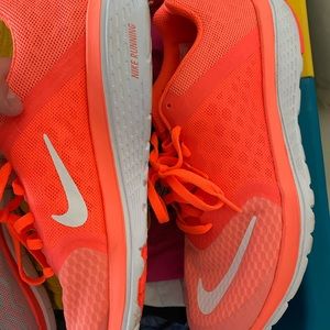 Worn once. Great condition.